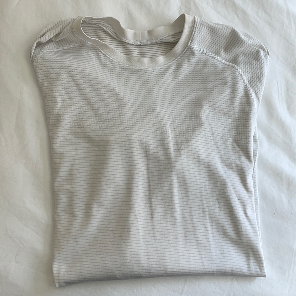 Lululemon long sleeve tee